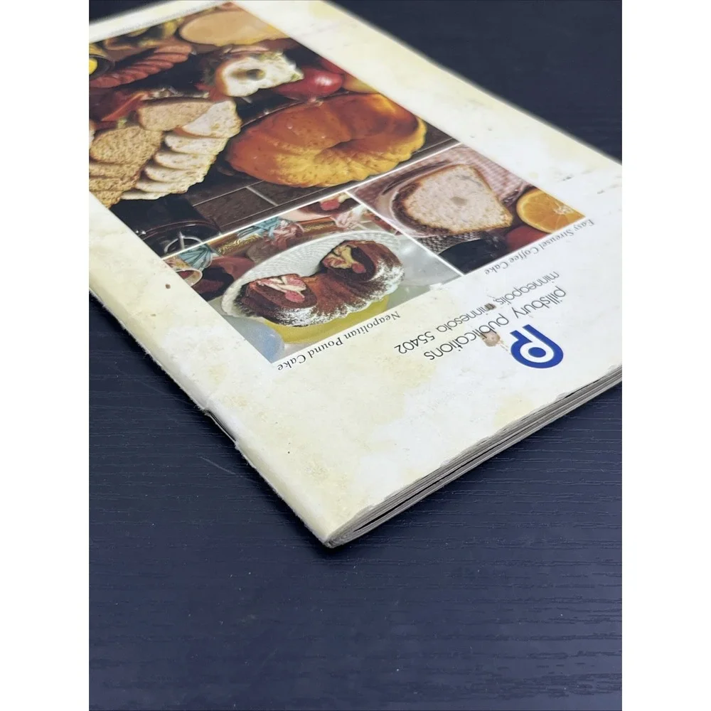 Pillsburys Best Bundt Recipes 1974 Vintage Cookbook Cake Dessert Recipes‎